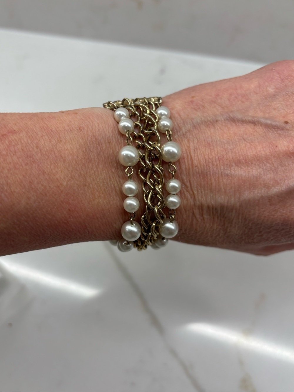 Vintage Coro 5 Strand Pearl & Gold Tone Chain Bracelet